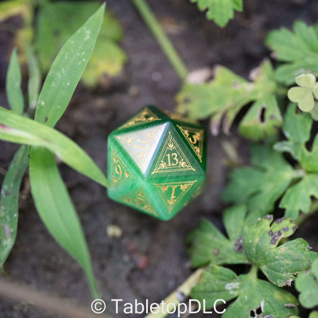Gemstone D20 (Green)